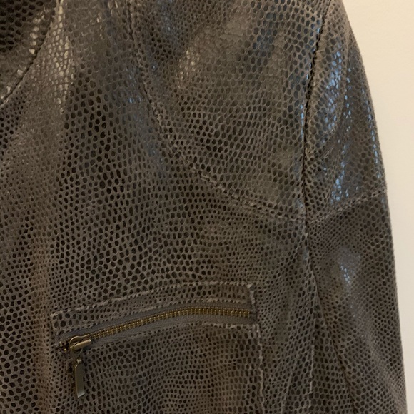 Jacket - Picture 2 of 5